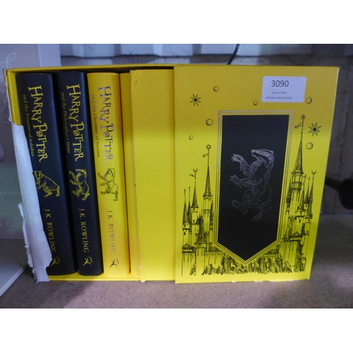 3090 - Harry Potter Hufflepuff House Book Set   (327-196 )  * This lot is subject to VAT