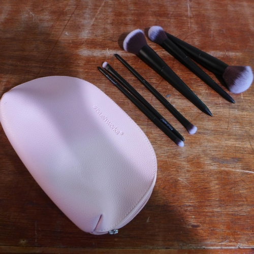 3093 - Planet Skin Triple Oil and Makeup Brush & Bag Set  and Reusable Make Up Cloths    (327-237,240,635 )... 