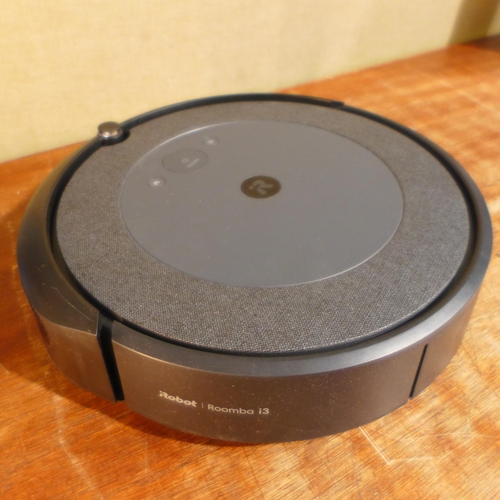 3100 - Roomba I3 Irobot Vacuum Cleaner   - This lot requires a UK adaptor     (327-423 )  * This lot is sub... 