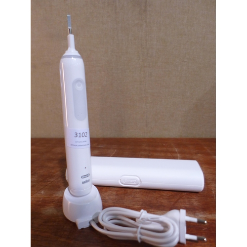 3102 - Oral-B Pro 3 Toothbrush - Device Only   - This lot requires a UK adaptor       (327-148 )  * This lo... 