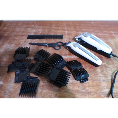 3105 - Wahl Deluxe Combi Hair Clipper Kit   - This lot requires a UK adaptor     (327-182 )  * This lot is ... 