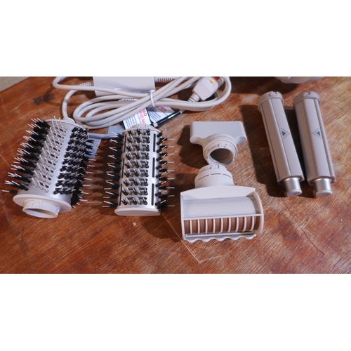 3148 - Shark Flexstyle Hair Dryer & Styler   - This lot requires a UK adaptor     (327-448 )  * This lot is... 