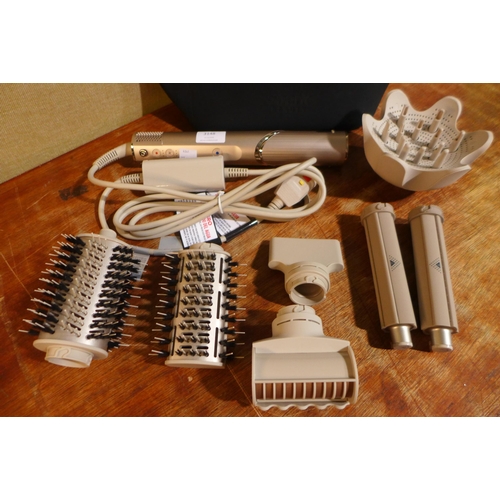 3148 - Shark Flexstyle Hair Dryer & Styler   - This lot requires a UK adaptor     (327-448 )  * This lot is... 