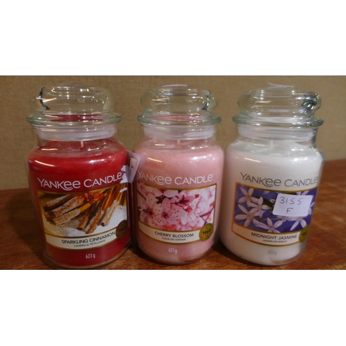 3155F - 3x Mixed Yankee Candles   (327-524 )  * This lot is subject to VAT