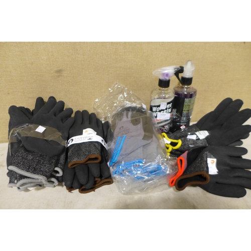 3169 - qty of mixed size/style work gloves And Wonder Wheels Cleaner   (327-519,520,539,540,541,658 )   * T... 