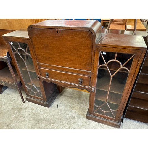 189 - An early 20th Century side by side bureau bookcase