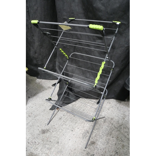 3425 - Minky Ergo 3 Tier Airer    (327-234 )  * This lot is subject to VAT