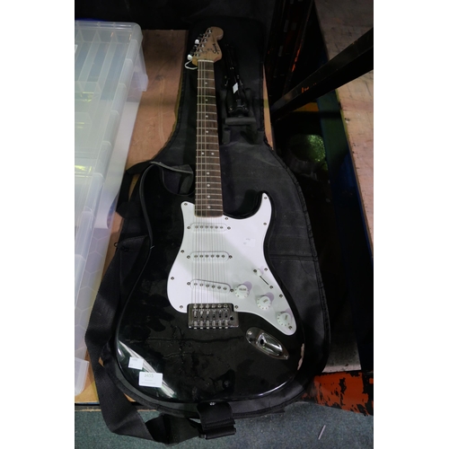 3455 - Fender Squier Electric Guitar   - This lot requires a UK adaptor      (327-274 )  * This lot is subj... 