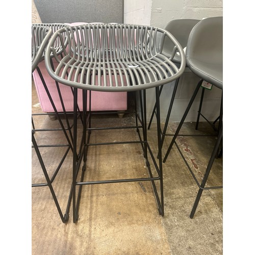 1385 - A pair of Shipley grey metal barstools with black legs