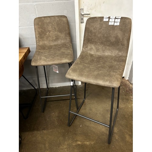 1376 - A pair of light Grey hanna barstools