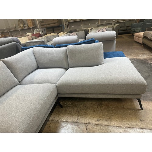 1403 - A grey fabric corner sofa