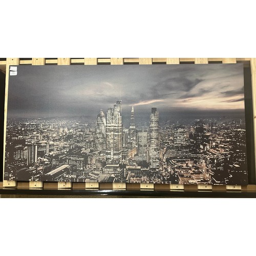 1547 - London skyline print on canvas