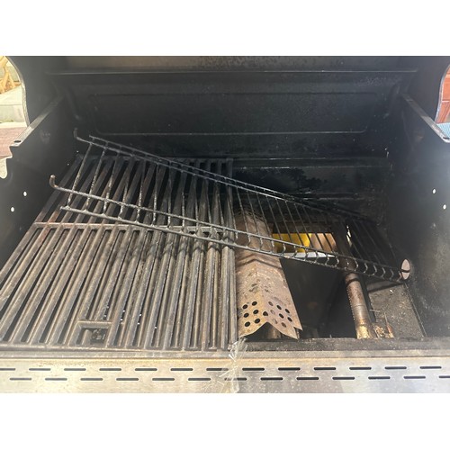 1496 - Nexgrill 4 Burner Deluxe 27