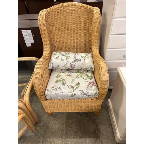 1516 - Two wicker armchairs and cushions