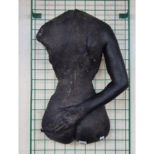 400 - A rear female wall plaque