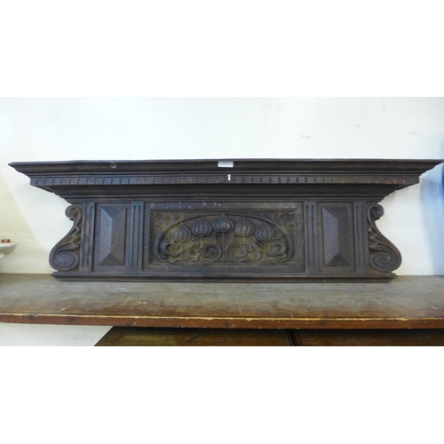 417 - An Art Nouveau carved oak cornice