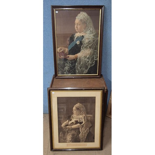 406 - Two early 20th Century prints of Queen Victoria, framed