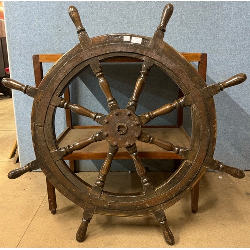 441 - A teak ship's wheel