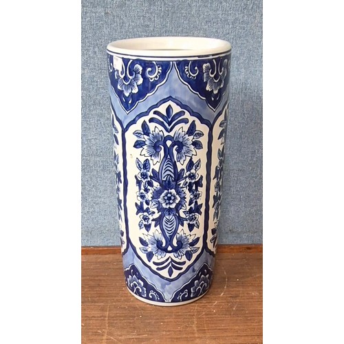 431 - A blue and white porcelain stick stand