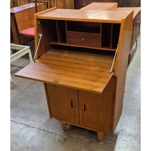 18 - A teak bureau