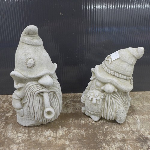 2314 - A pair of stone effect concrete garden gnomes