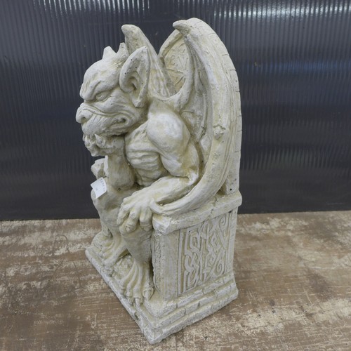 2321 - A large stone effect concrete Gothic gargoyle