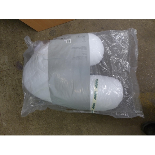 2247 - A large pet carrier and a John Lewis V-shape support pillow in packaging (unused)