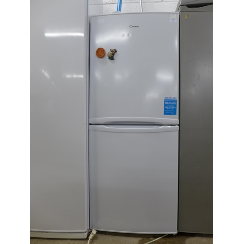 2257 - A Candy 60/40 (CSC1365WEN) fridge freezer