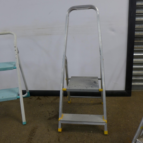 2292 - 4 step ladders - a 2 set safety ladder, a 2 rung step ladder, a 3 set safety ladder and a 3 rung ste... 