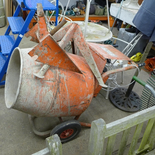 2381 - A Belle 240V electric concrete mixer