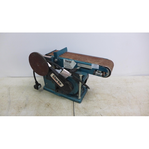 2029 - A Clarke Woodworker 240v bench belt sander and finisher