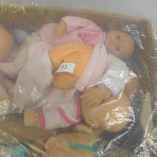 2059 - A box of assorted children's dolls