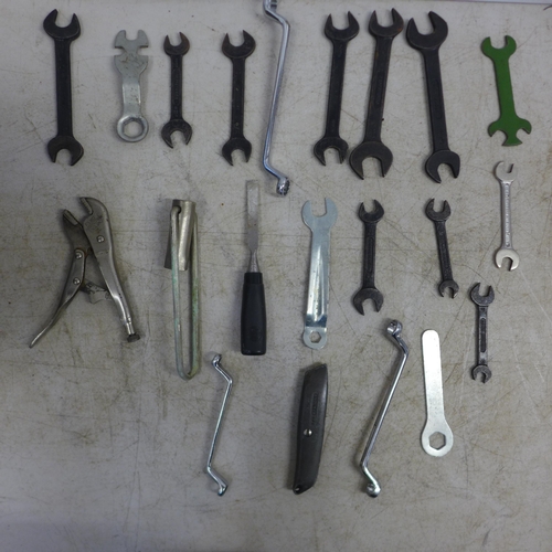 2081 - A quantity of assorted hand tools and other items including hammers, screwdrivers, screws, hooks, ca... 