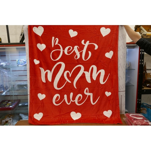 2129 - 9 'Best Mum Ever' blankets