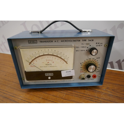 2141 - 2 Levell electrical testers including a transistor A.C. micro-voltmeter type TM3B and an R.C. oscill... 