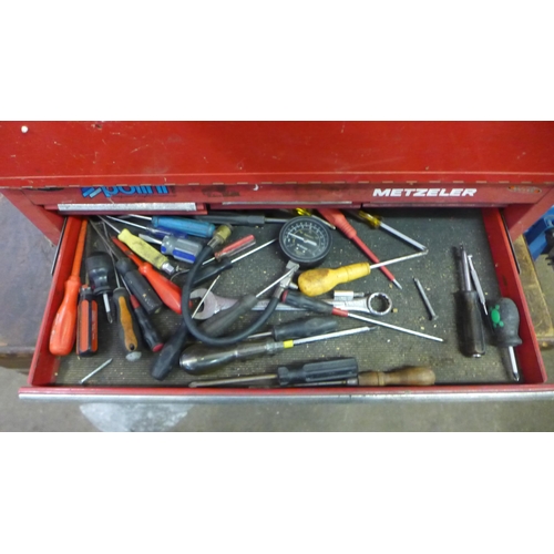 2096 - A Metzeler Maxis metal 6 drawer toolbox with a quantity of tools including pliers, sockets, screwdri... 