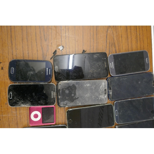 2188 - A bag of various smart phones including 9 assorted iPhones, 6 assorted Samsung smart phones, 4 other... 