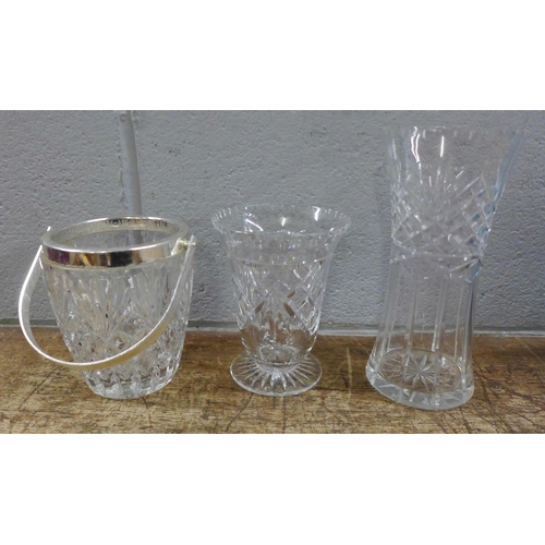 1011 - A collection of glassware and a collection of servers **PLEASE NOTE THIS LOT IS NOT ELIGIBLE FOR IN-... 