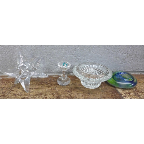 1027 - A collection of glassware including Mdina, Murano and M. Andrews **PLEASE NOTE THIS LOT IS NOT ELIGI... 