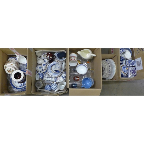 1040 - A collection of mainly blue and white china including Willow Pattern, a stein, ginger jar, jugs and ... 