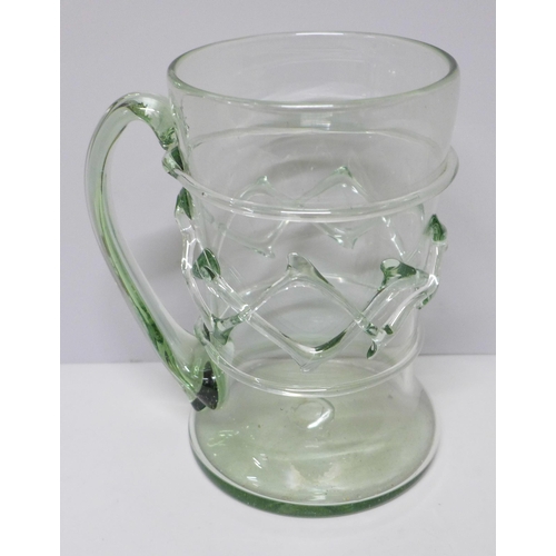 601 - A glass tankard, hand blown, 16cm