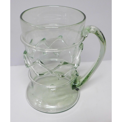 601 - A glass tankard, hand blown, 16cm