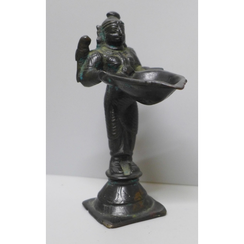 621 - A bronze Indian deity, 10.5cm