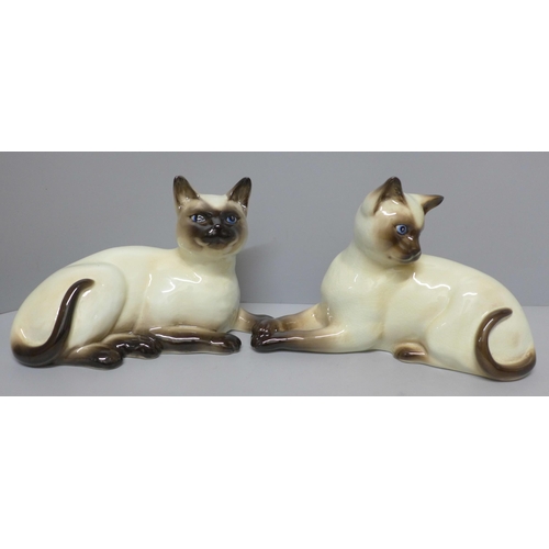 631 - Two Beswick Siamese cats, 1558 and 1559 backstamps