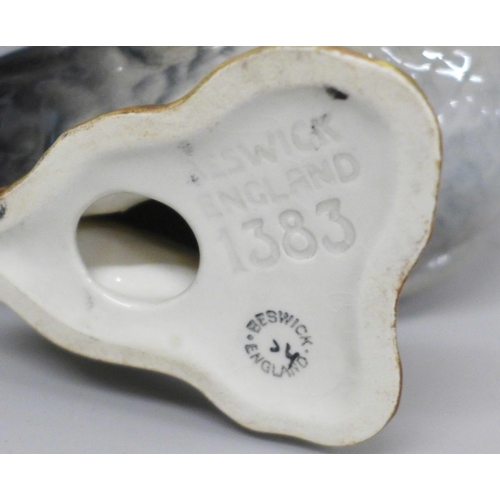 644 - A Beswick pigeon, 1383 backstamp