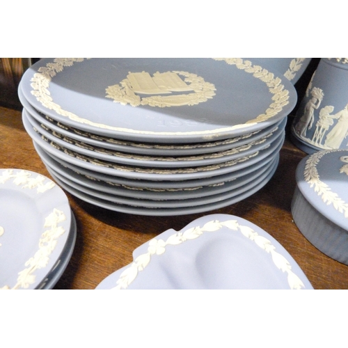 661 - A collection of Wedgwood Jasperware porcelain comprising nine Christmas plates, seven trinket dishes... 