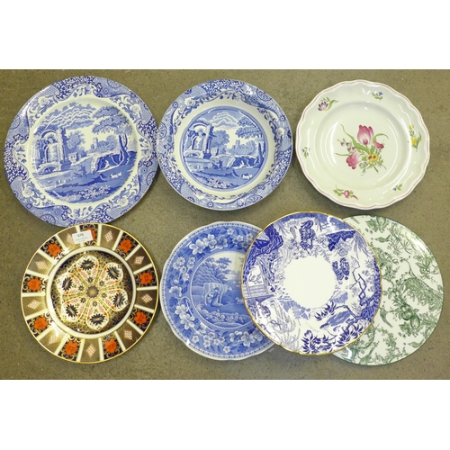 670 - A collection of plates and dishes including a Royal Crown Derby 1128 pattern plate, second, other Cr... 