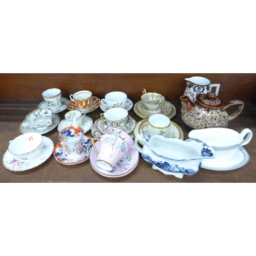 687 - A collection of cabinet tea cups and saucers including Royal Worcester, Davenport, Coalport, etc. to... 