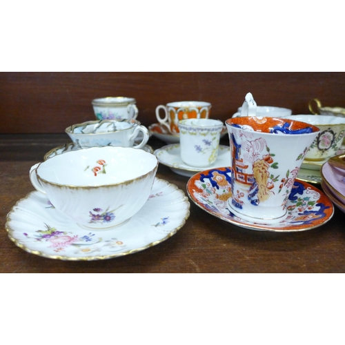 687 - A collection of cabinet tea cups and saucers including Royal Worcester, Davenport, Coalport, etc. to... 