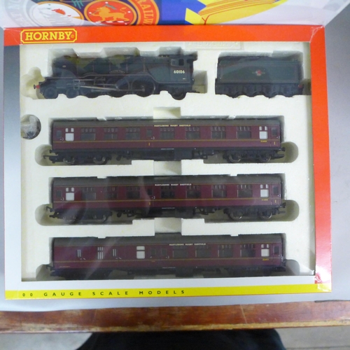 756 - A Hornby 3015 OO gauge train set, boxed, (The Master Cutler, R2195M BR 4-6-2 locomotive class A3 'Fl... 